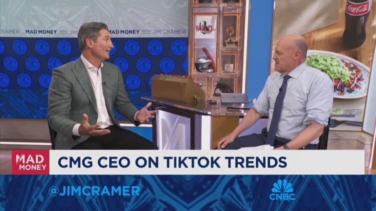 Chipotle CEO on TikTok trend: We've never shrunk the portions, filming is rude to employees