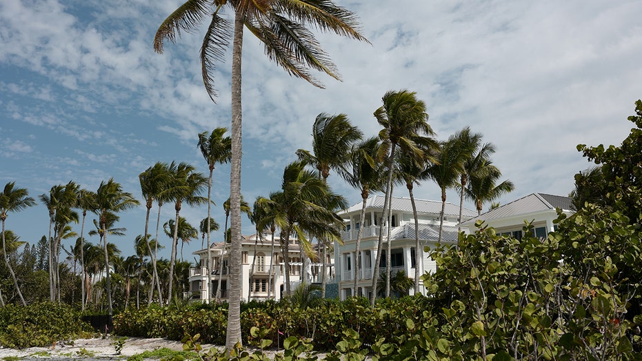 Waterfront homes near Naples Pier in Naples, Florida