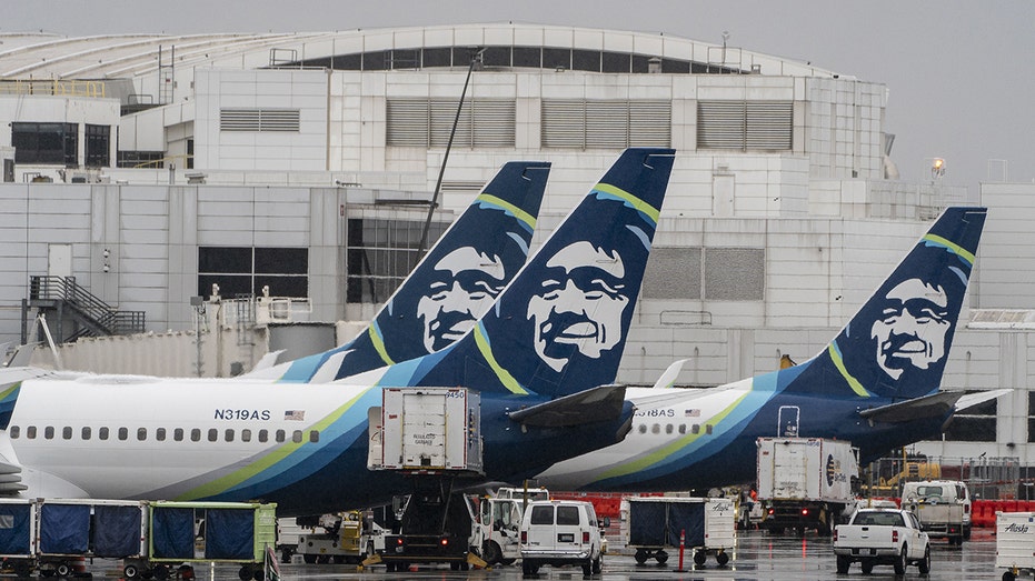 Alaska Airlines Boeing planes at SeaTac